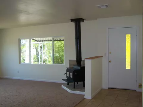 4569 White River Dr, Redding, CA 96003 photo 2