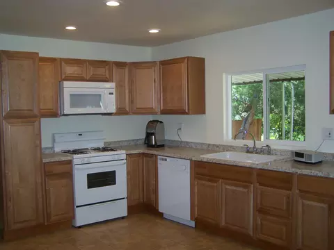 4569 White River Dr, Redding, CA 96003 photo 5