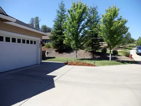 422 Spire Point Dr, Redding, CA 96003 photo 3
