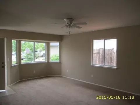 1427 Murieta Loop, Redding, CA 96002 photo 3