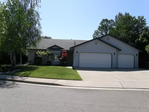 4651 Tralee Ln, Redding, CA 96001 photo 1