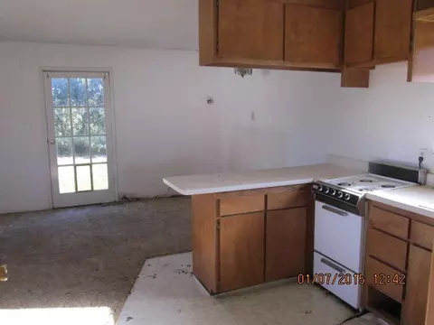 22043 Weed Ct, Red Bluff, CA 96080 photo 3