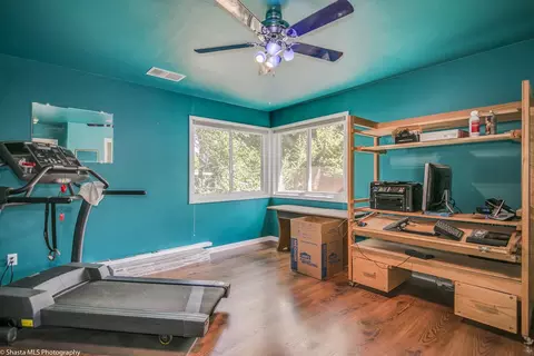 3465 Pioneer Ln, Redding, CA 96001 photo 17