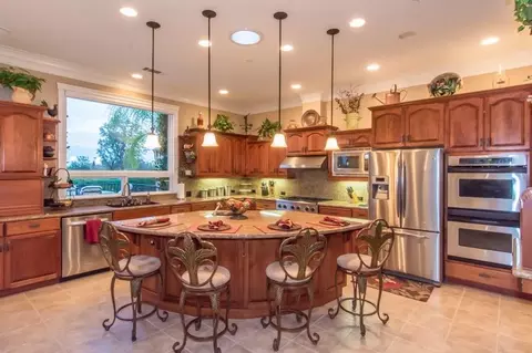 4300 San Martin Pl, Redding, CA 96003 photo 8