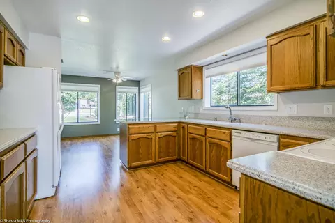 3825 Appalachian, Redding, CA 96001 photo 2