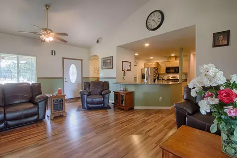 10150 Abernathy Ln, Redding, CA 96003 photo 5