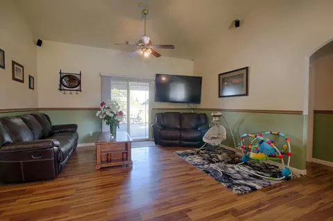10150 Abernathy Ln, Redding, CA 96003 photo 4