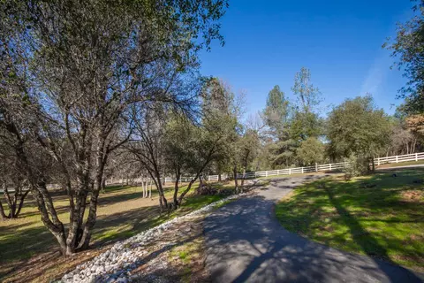 14057 Bear Mountain Rd, Redding, CA 96003 photo 25