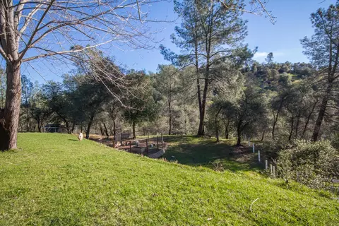 14057 Bear Mountain Rd, Redding, CA 96003 photo 18