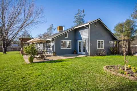 14057 Bear Mountain Rd, Redding, CA 96003 photo 2