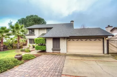 3837 Wasatch Dr, Redding, CA 96001 photo 2