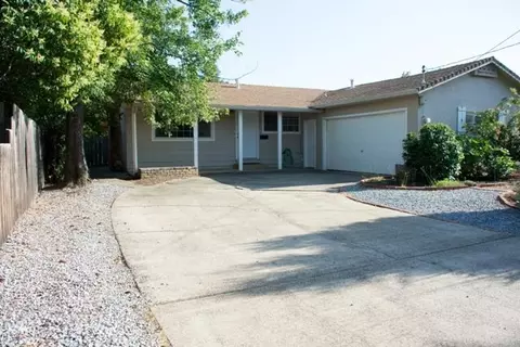 2535 Belladonna St, Redding, CA 96002 photo 1