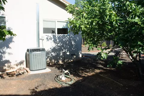 2535 Belladonna St, Redding, CA 96002 photo 3