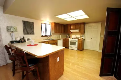 2185 Kildare Dr, Redding, CA 96001 photo 10