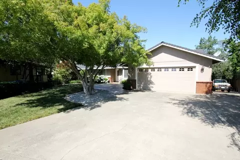 2185 Kildare Dr, Redding, CA 96001 photo 3