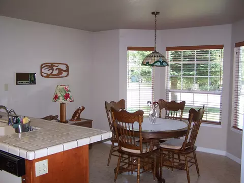 3137 Lake Redding Dr, Redding, CA 96003 photo 4
