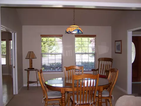 3137 Lake Redding Dr, Redding, CA 96003 photo 5