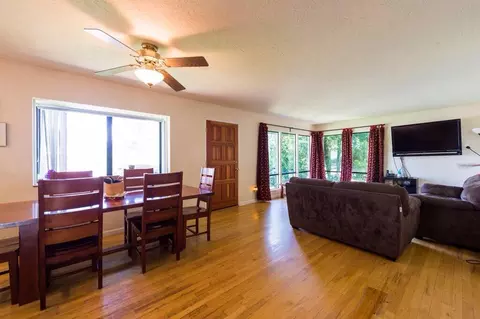 665 Overhill Dr, Redding, CA 96001 photo 5