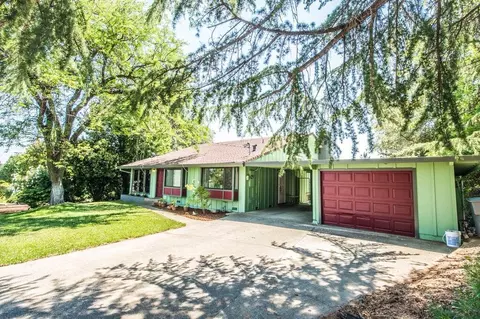 665 Overhill Dr, Redding, CA 96001 photo 3