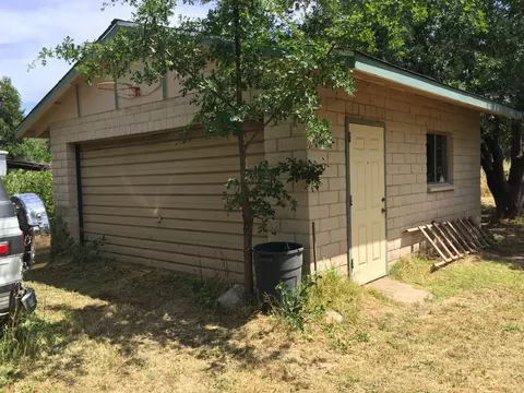 5835 Reno Ln, Redding, CA 96001 photo 1