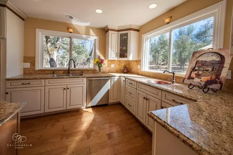 7705 Blue Acres Dr, Redding, CA 96001 photo 4