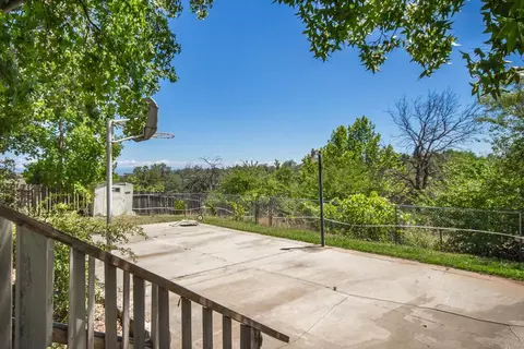 445 Woodcliff Dr, Redding, CA 96003 photo 16