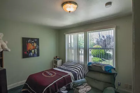 445 Woodcliff Dr, Redding, CA 96003 photo 12