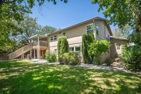 445 Woodcliff Dr, Redding, CA 96003 photo 18