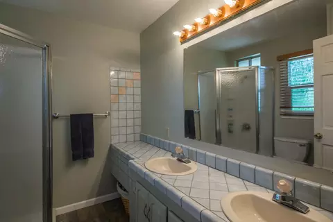 445 Woodcliff Dr, Redding, CA 96003 photo 14