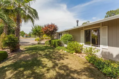 706 Mallard St, Redding, CA 96003 photo 5