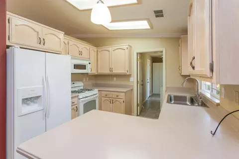 706 Mallard St, Redding, CA 96003 photo 12