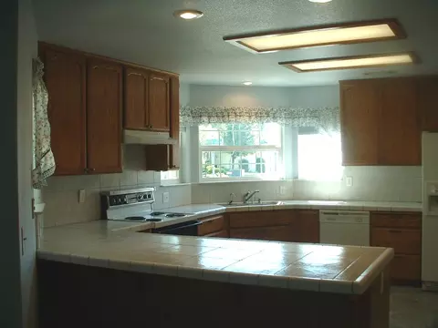 1390 Bally Walk, Redding, CA 96003 photo 9