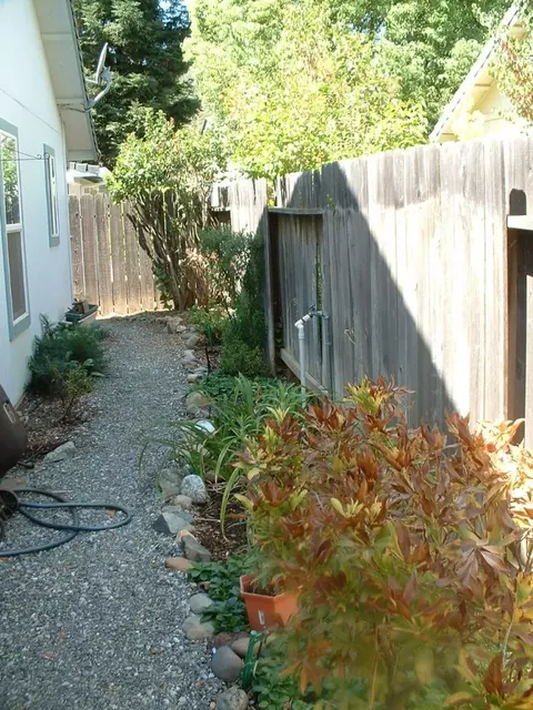 1390 Bally Walk, Redding, CA 96003 photo 27