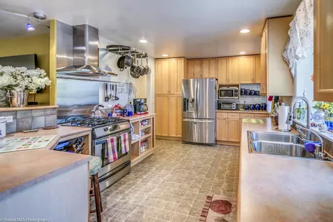 3687 Navajo Ct, Redding, CA 96001 photo 9