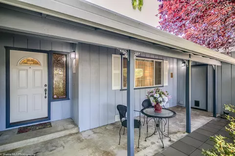 3687 Navajo Ct, Redding, CA 96001 photo 2