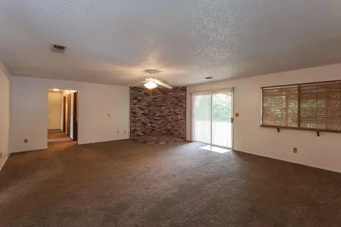 1917 Vega St, Redding, CA 96002 photo 11