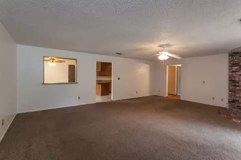 1917 Vega St, Redding, CA 96002 photo 12