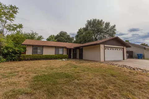 1917 Vega St, Redding, CA 96002 photo 2