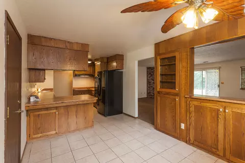 1917 Vega St, Redding, CA 96002 photo 8
