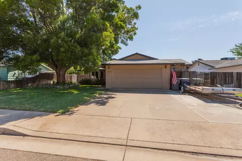 3617 Dune St, Redding, CA 96002 photo 2