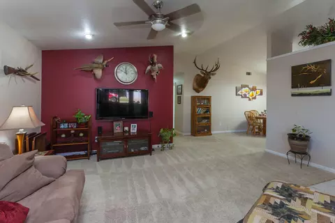 3617 Dune St, Redding, CA 96002 photo 4