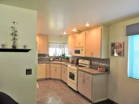 6994 River Dr, Redding, CA 96001 photo 7