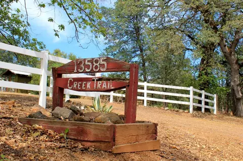 13585 Creek Trl, Redding, CA 96003 photo 2