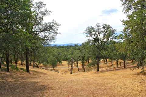 13585 Creek Trl, Redding, CA 96003 photo 19