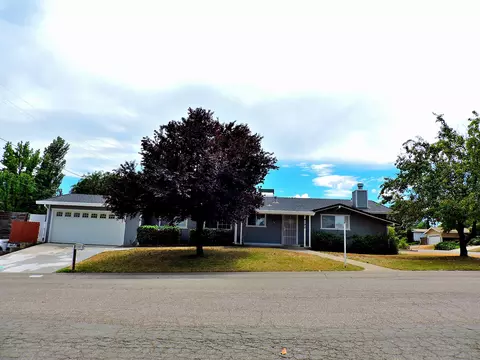 4195 Travona St, Redding, CA 96001 photo 3