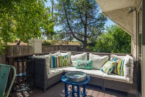 981 Tanglewood Dr, Redding, CA 96003 photo 12