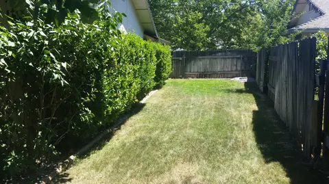 5814 Old Barn Way, Redding, CA 96001 photo 21