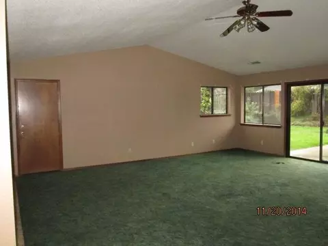 5758 Old Barn Way, Redding, CA 96001 photo 3