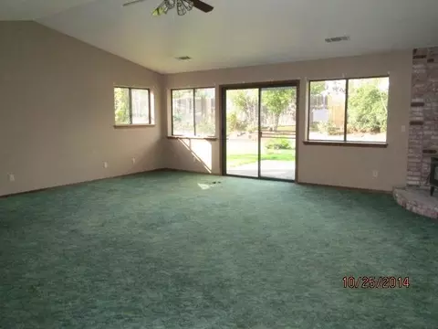 5758 Old Barn Way, Redding, CA 96001 photo 2