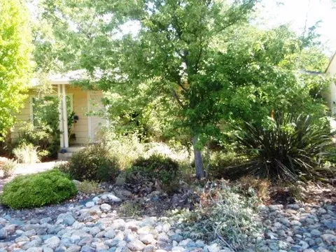 761 West St, Redding, CA 96001 photo 1